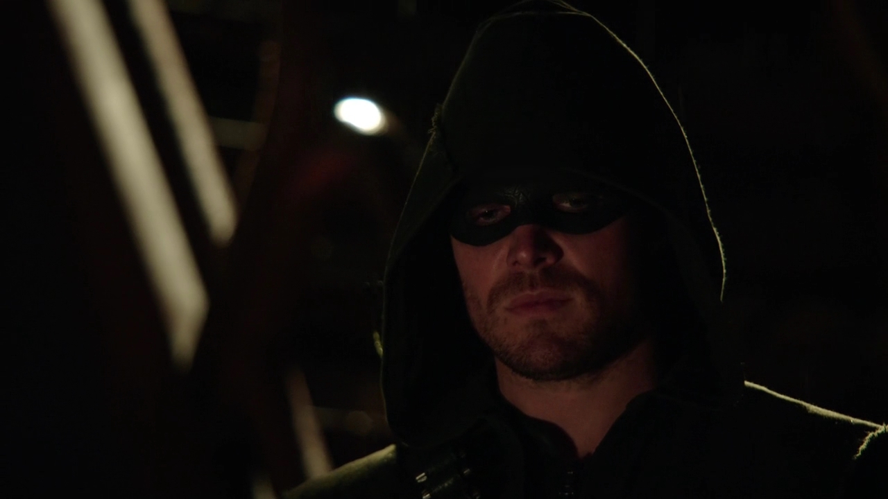 Arrow da, Oliver da kaçmak yerine savaşmayı tercih eder. Oliver’ın hatırlaması gereken sadece buydu, hatırladı da.